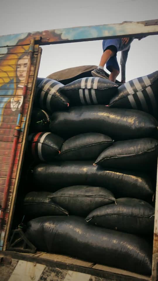 Coffee shipping to the processing plant